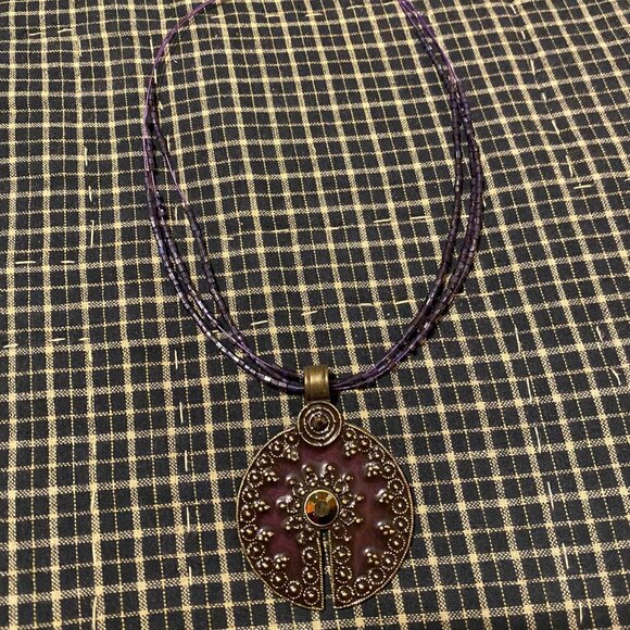 Floating Necklace on Purple Wire Approx 19 inches 5/$25 - Picture 1 of 3